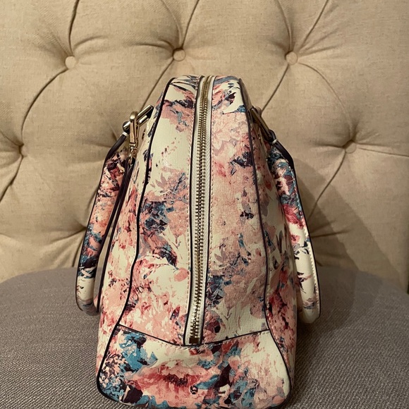 Danier floral print handbag - Picture 2 of 12